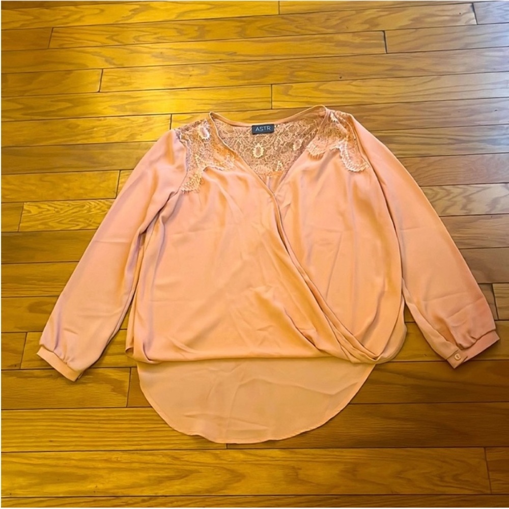 ASTR Blouse Women Medium Orange Lace Detail